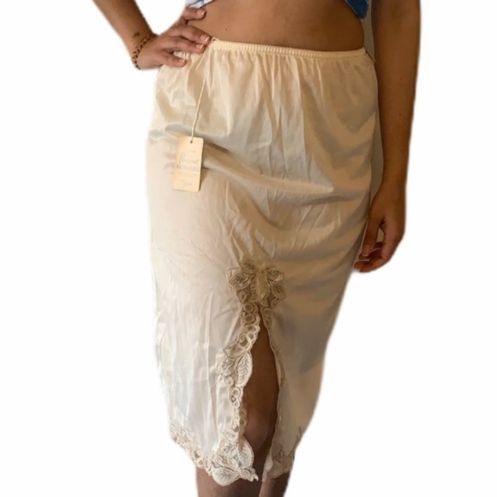Fortune Vintage Deadstock 1960s Halfโ Slip